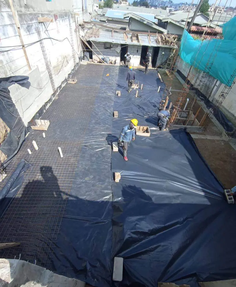 Edificio El Labrador, preparación del contrapiso con malla electrosoldada